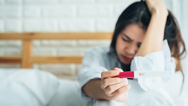 怀孕多久能用验孕棒测出来 验孕棒什么时候测最准