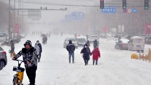 内蒙古通辽降雪46小时 积雪深度59厘米打破纪录